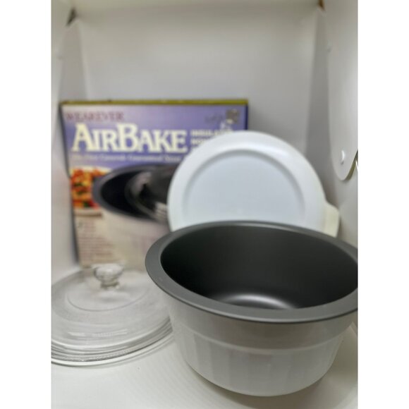 NIB WearEver AirBake 2.5 Qt Insulated Nonstick Casserole Dish W/ Lid & Base - Picture 3 of 10